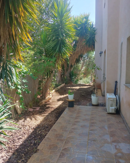 Image No.15-3 Bed House for sale