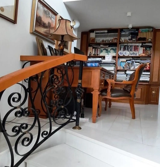 Image No.7-4 Bed House for sale