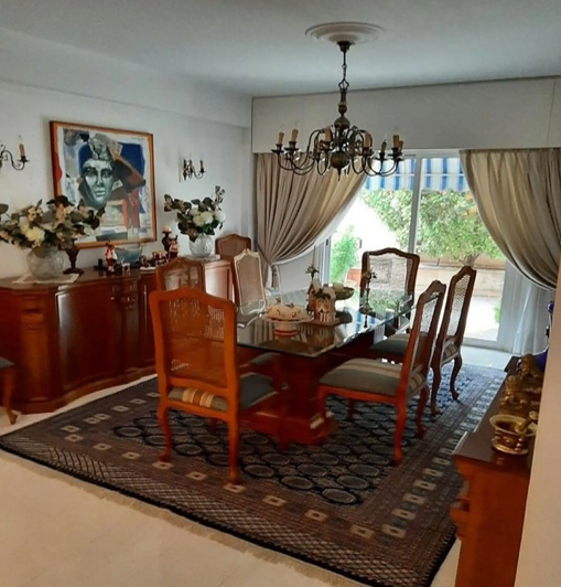 Image No.9-4 Bed House for sale