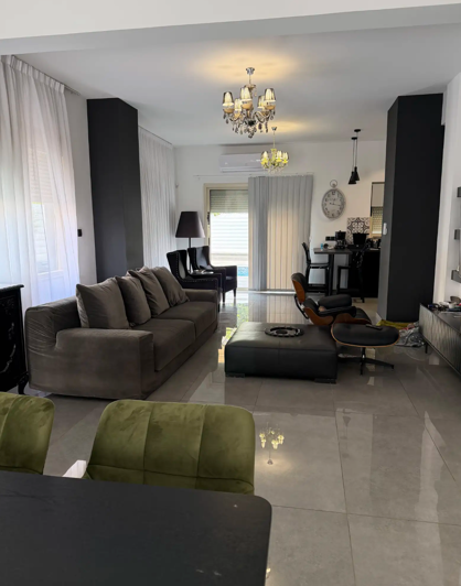 Image No.11-4 Bed House for sale