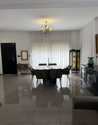 Image No.14-4 Bed House for sale