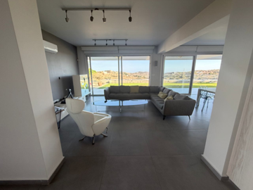 d1c0a18f-eb59-4dbc-93b7-544e5d783661