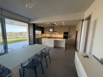 da6bb512-5124-44c9-8758-8474d31f4833