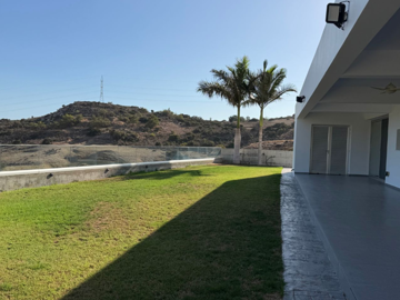 261b4d02-eab4-479b-b2a8-aebc41ab0b9c