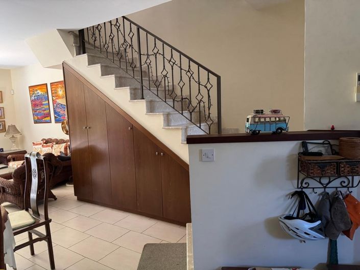 Image No.8-3 Bed House for sale