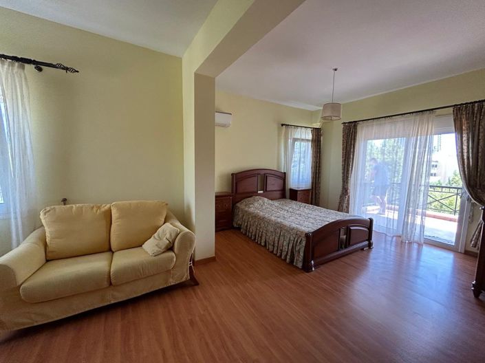 Image No.17-4 Bed Penthouse for sale