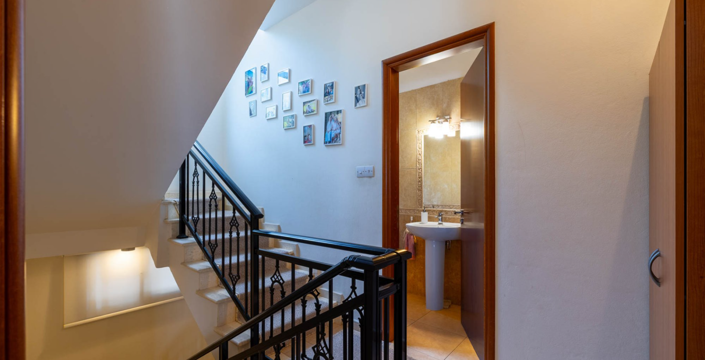 Image No.9-4 Bed Villa for sale