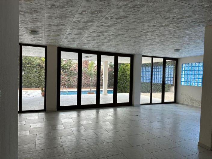 Image No.15-4 Bed House for sale