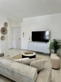 4221c368-37a9-4aa6-a2e3-9552a88c9ec0