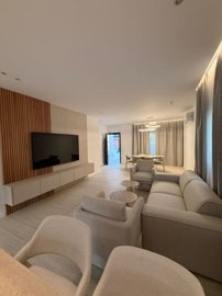 dbb9a8c6-0068-46fd-9994-bfd8b8462f6c