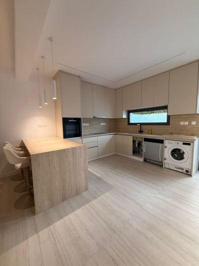 Image No.16-3 Bed House for sale