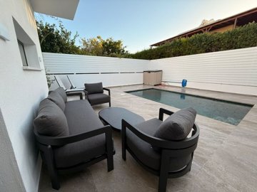 e24b09dc-b69f-4271-8df6-8a7cf5e819a3