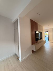 66831772-cded-4748-ab05-c48462cbf3b7