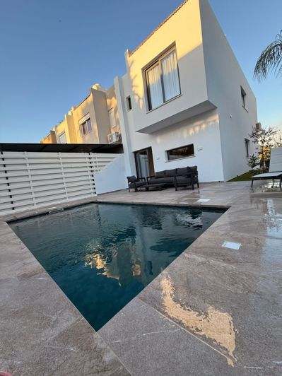 Image No.8-3 Bed House for sale