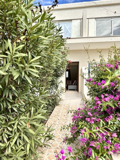 Image No.5-2 Bed House for sale