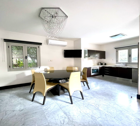 Image No.11-2 Bed House for sale