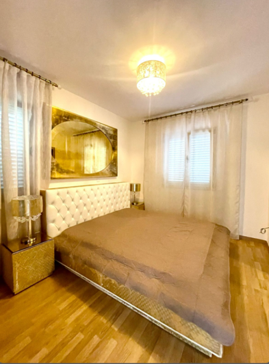 Image No.4-2 Bed House for sale