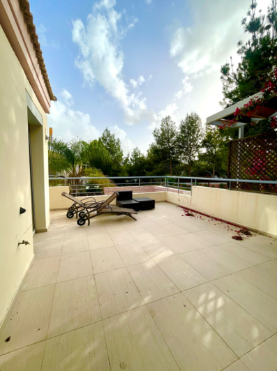 Image No.5-2 Bed House for sale