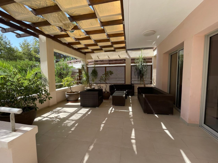 Image No.8-2 Bed House for sale