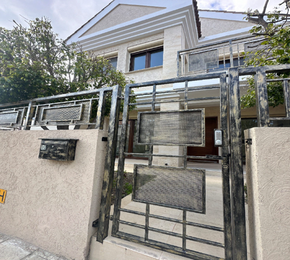 Image No.10-4 Bed House for sale