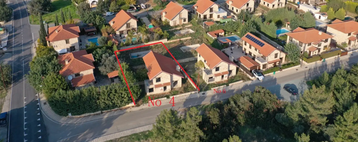 Image No.2-4 Bed House for sale