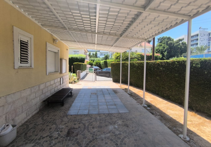 Image No.14-4 Bed House for sale
