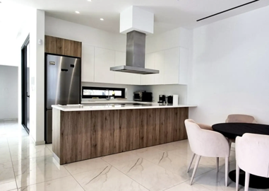 d5bba526-0f51-4913-93a0-ab4219807bfe