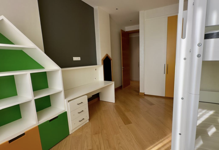 Image No.21-3 Bed Apartment for sale