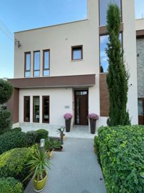 c167baad-5f2f-42f9-8ef0-ed9c5f190b79