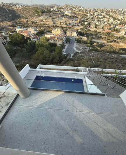 Image No.3-4 Bed House for sale