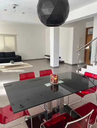 Image No.4-4 Bed House for sale