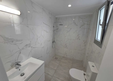 99b7340f-8030-43c6-b05e-565216d4e071