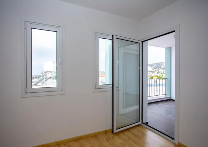 Image No.10-1 Bed Apartment for sale