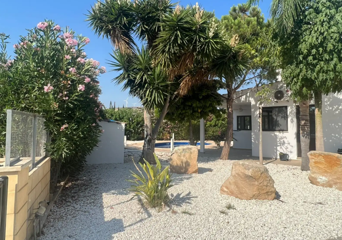 Image No.2-5 Bed Villa for sale