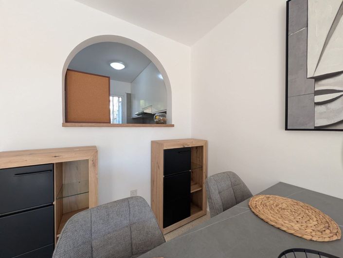 Image No.24-Appartement de 2 chambres à vendre à Peyia