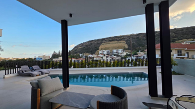 279f0fc5-216a-4a63-a25d-16b1284f5d30