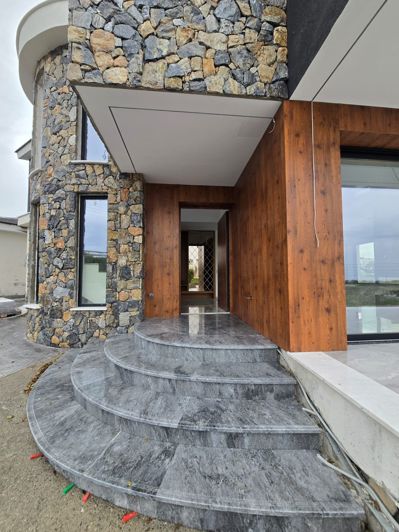 Image No.3-4 Bed Villa for sale