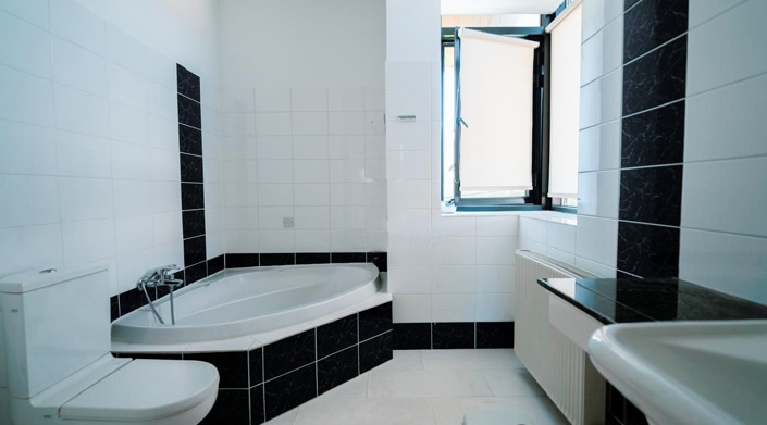 Image No.4-5 Bed Villa for sale