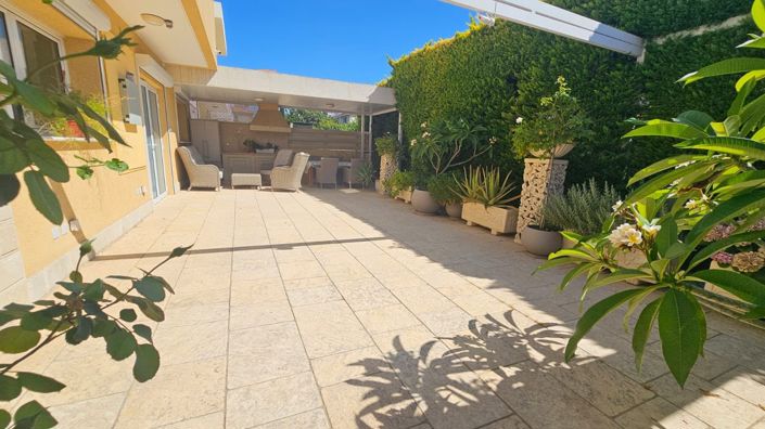 Image No.12-3 Bed Villa for sale