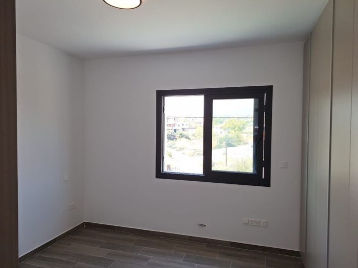 Image No.10-3 Bed House for sale