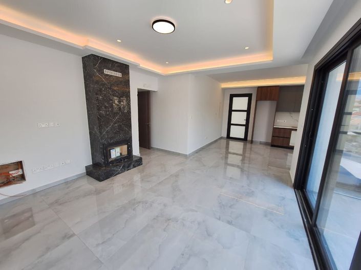 Image No.11-3 Bed House for sale