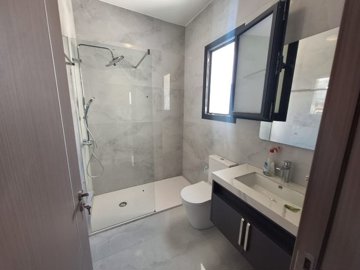 4c1bb60f-0102-48e7-8615-7962f5aafe61