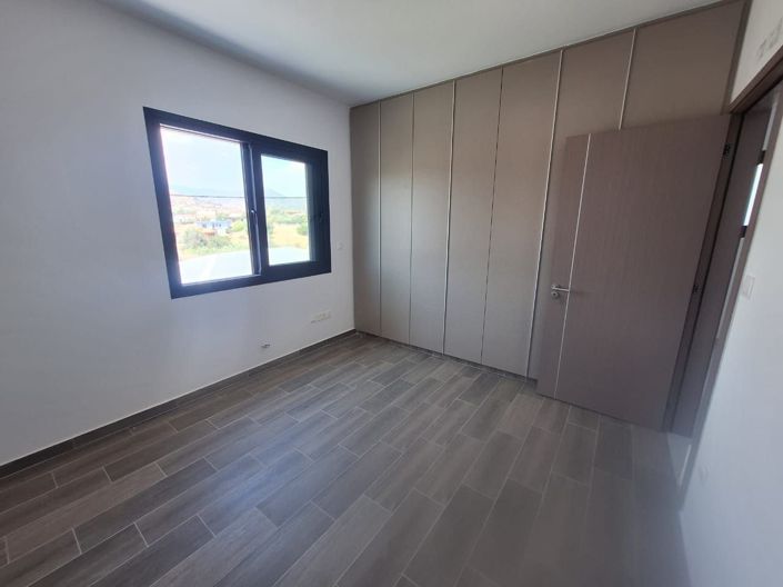 Image No.9-3 Bed House for sale