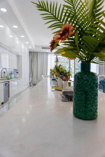 Image No.24-7 Bed House for sale