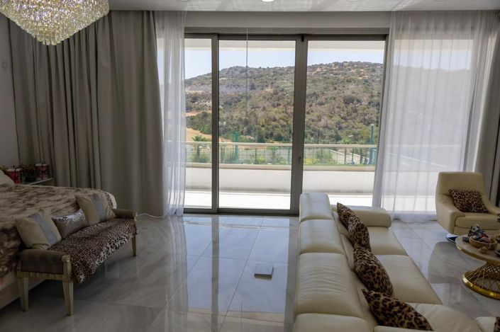 Image No.5-7 Bed House for sale