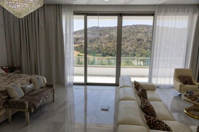 91b1c8c6-040b-4b6e-afea-7da9b6db4c1f