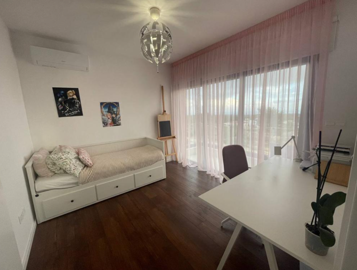 c0715ed7-bf27-46e8-8168-4cb287a70907