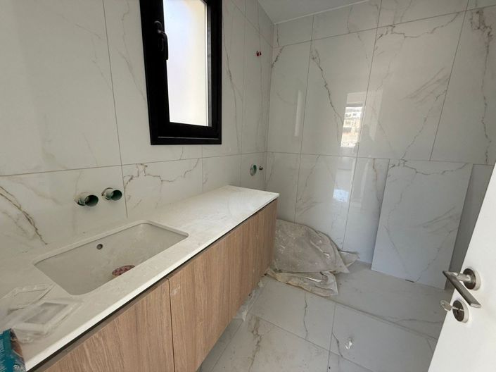 Image No.12-3 Bed Villa for sale