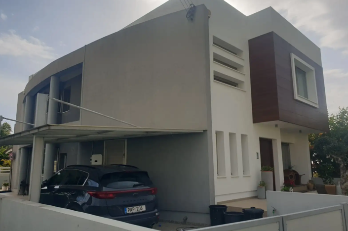 Image No.2-Maison de 5 chambres à vendre à Kapsalos