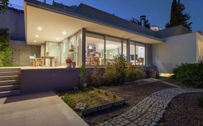 5ad2e7c3-e0d7-4fdb-a1bc-a6b389f974e1